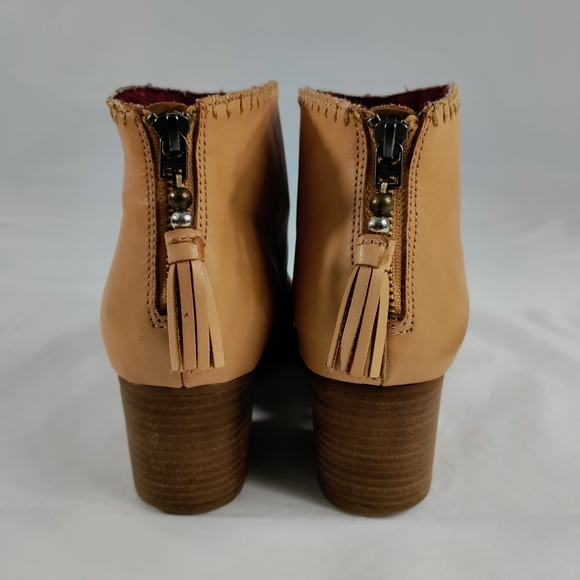 Toms Tassel Back Zip Soft Leather Stacked Heel Ankle Boot Tan Women's Size 10 - Picture 13 of 16